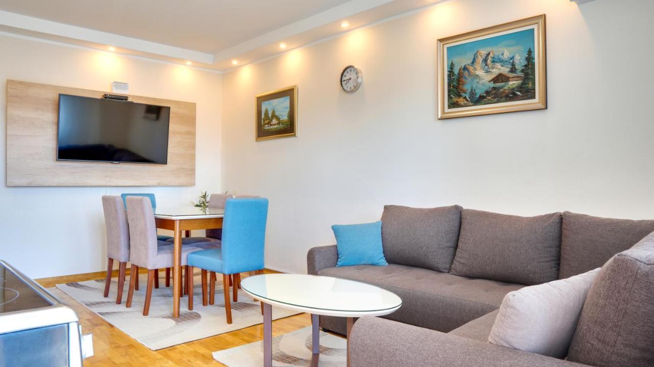 Milica 65M2, Free Parking & Wi-Fi Apartman Újvidék Kültér fotó